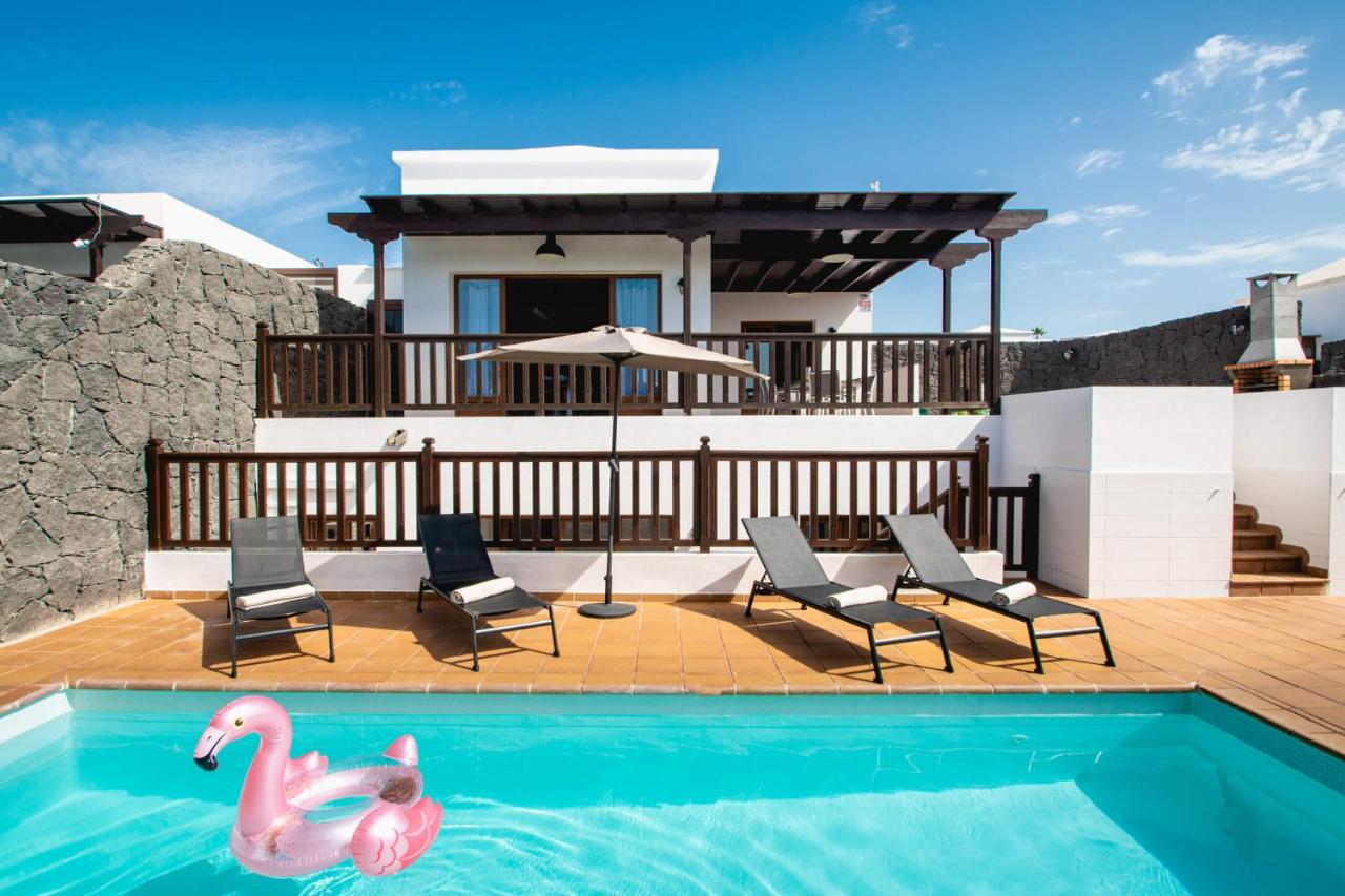 Stylish 6 Bedroom Villa Princesa - Hot Tub - Heated Pool - Near Beach & Waterparks Playa Blanca  Buitenkant foto